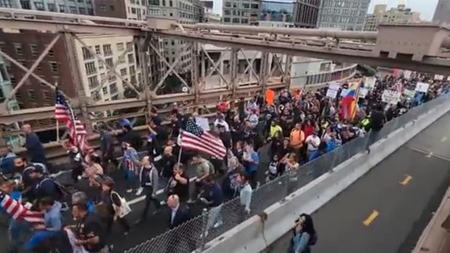 NYC on Edge as Vaccine Mandate Takes Effect, Officials Warn of 20% Fewer First Responders