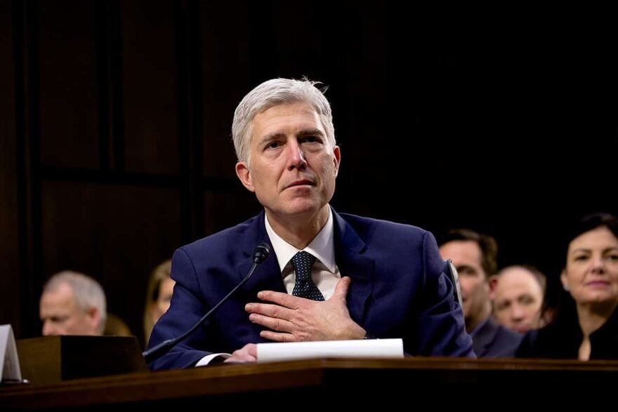 Justice Neil Gorsuch Forgoes Mask At Recent Supreme Court Proceedings ...