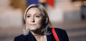 Le Pen, Supporters Discuss Headscarf Ban Amid Close Presidential Election