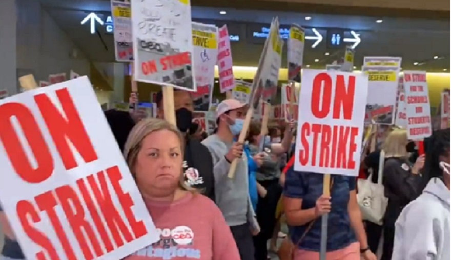 Teachers in Ohio's Largest School District Vote to Strike Two Days