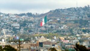 Mexican Cartels Hold Multiple Cities Under Siege