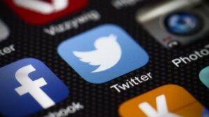 Advertisers Threaten Boycott If Trump Reinstated to Twitter