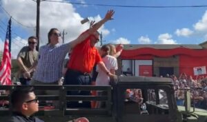 Man Arrested for Hitting Sen. Ted Cruz With a Beer Can at Houston Astros’ World Series Parade (VIDEOS)