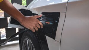 Two U.S. Companies Will Merge EV Charging, Battery Storage, And AI Tech