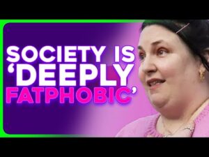 Lena Dunham Is Back to Fight FATPHOBIA